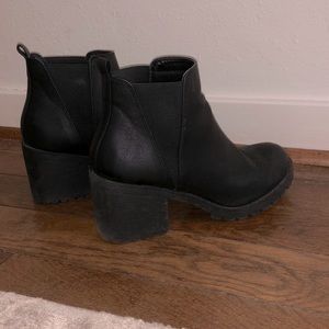 Womens dirty laundry black boot